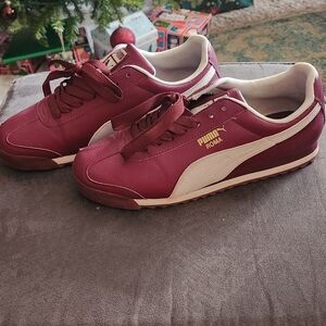Puma Roma Men's Sneakers in Maroon and Cream